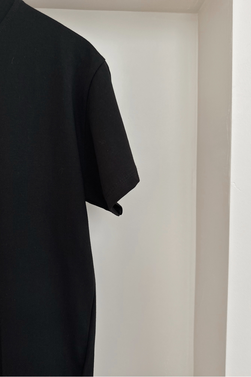 MO269 Yırtmaçlı Siyah  T-Shirt 