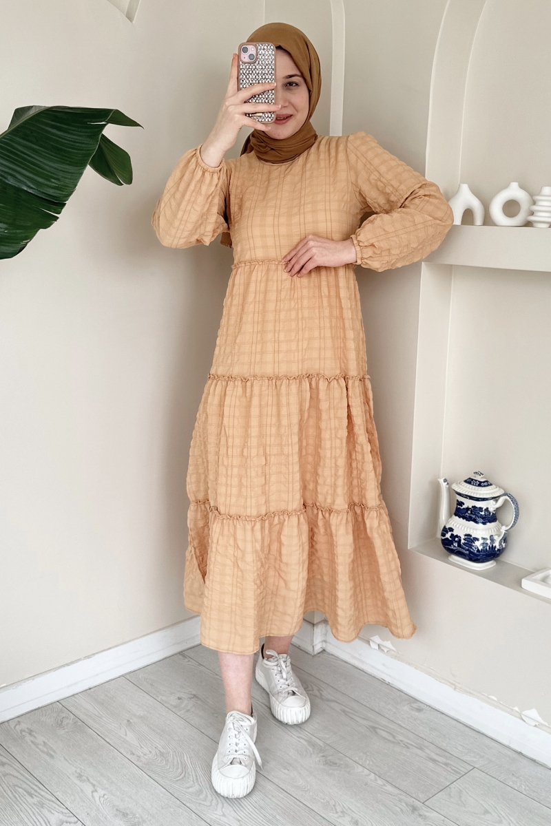MO125 Dikilşli Kat Kat Camel Elbise 